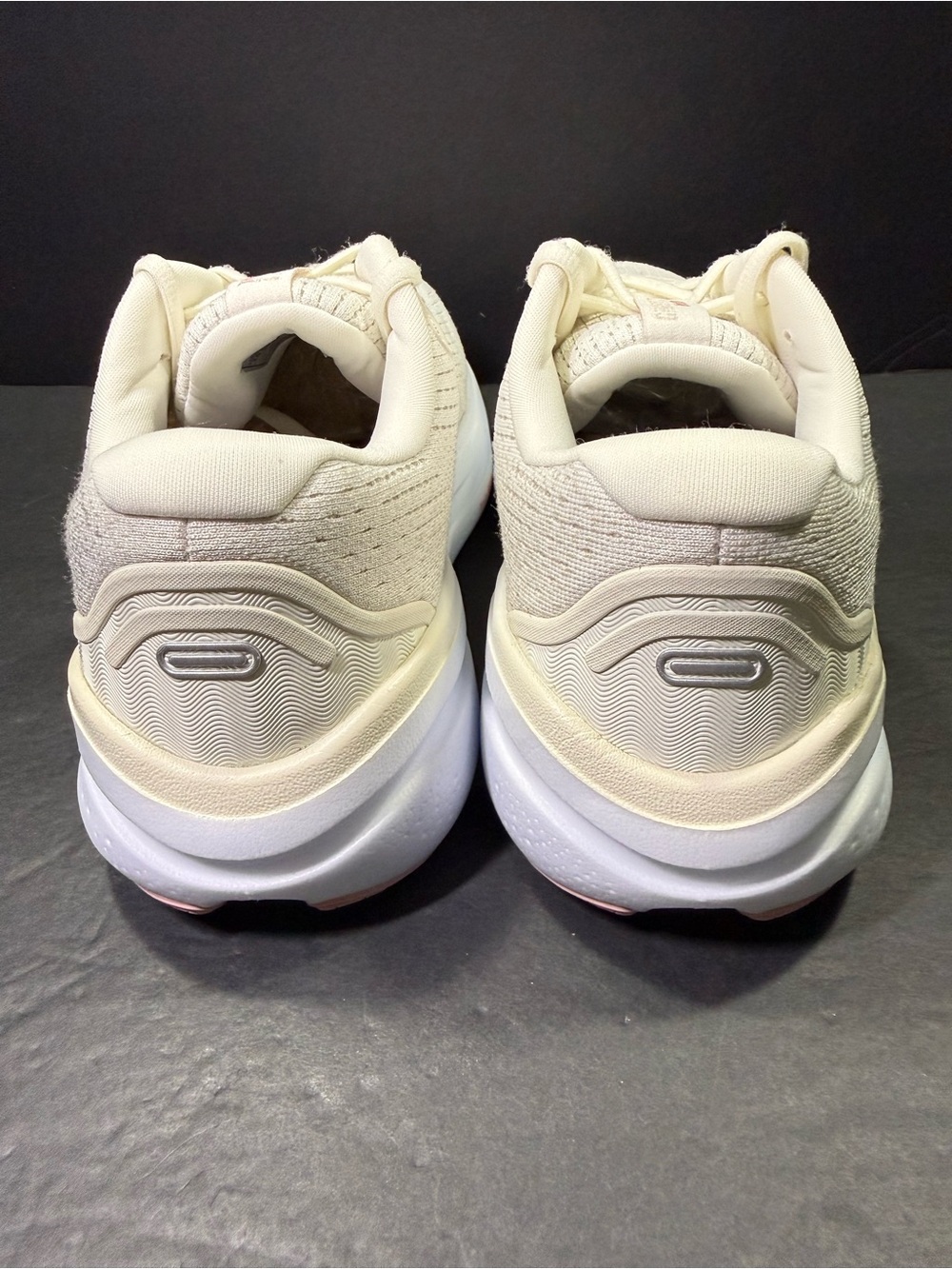 Brooks Ghost Max 2 Women’s Cream Pink Running Walking Sneakers Size-10( D-Wide) - Picture 4 of 10